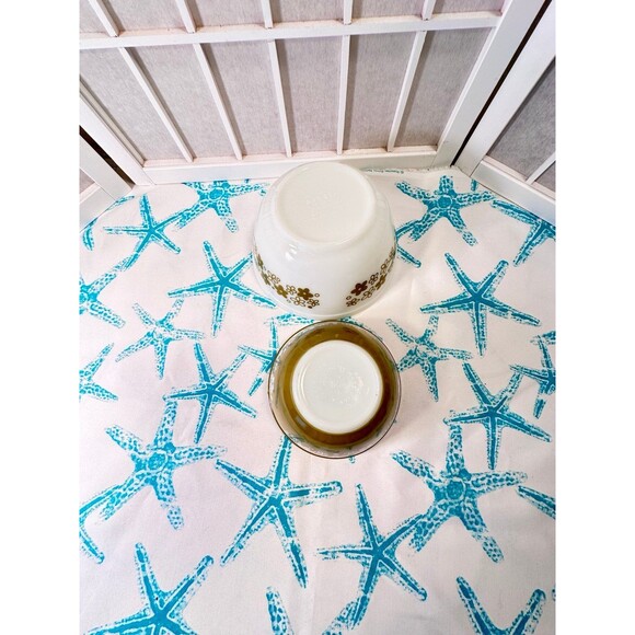 Vintage Pyrex Mixing Bowls 2 - Picture 4 of 12